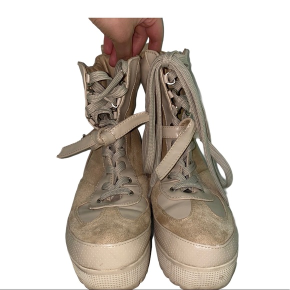 CHUNKY LUG SOLE BOOT! - Picture 3 of 3